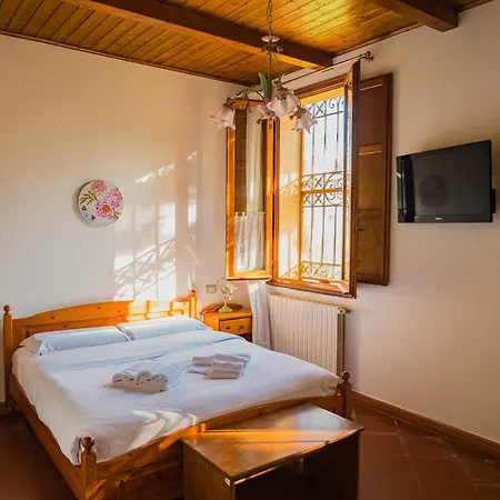 Erika Bed & Breakfast *