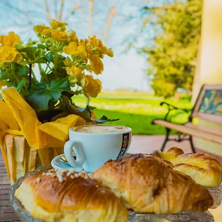 Bed & Breakfast Erika 4*